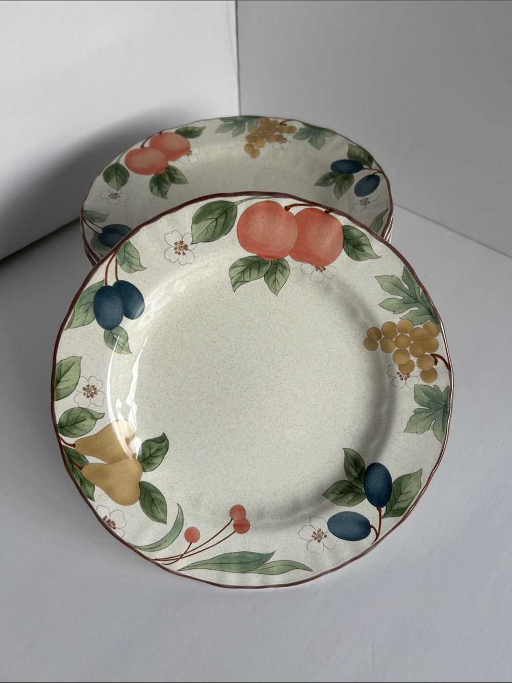 Mikasa Fruit Panorama Salad/Dessert Plate with Fruit Motif